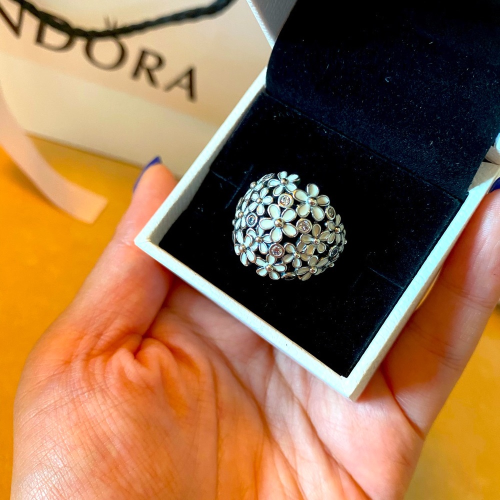 Pandora Darling daisy ring